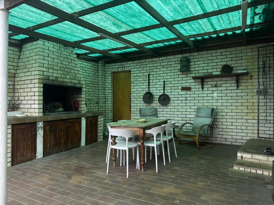 3 Bedroom Property for Sale in Wavecrest Eastern Cape